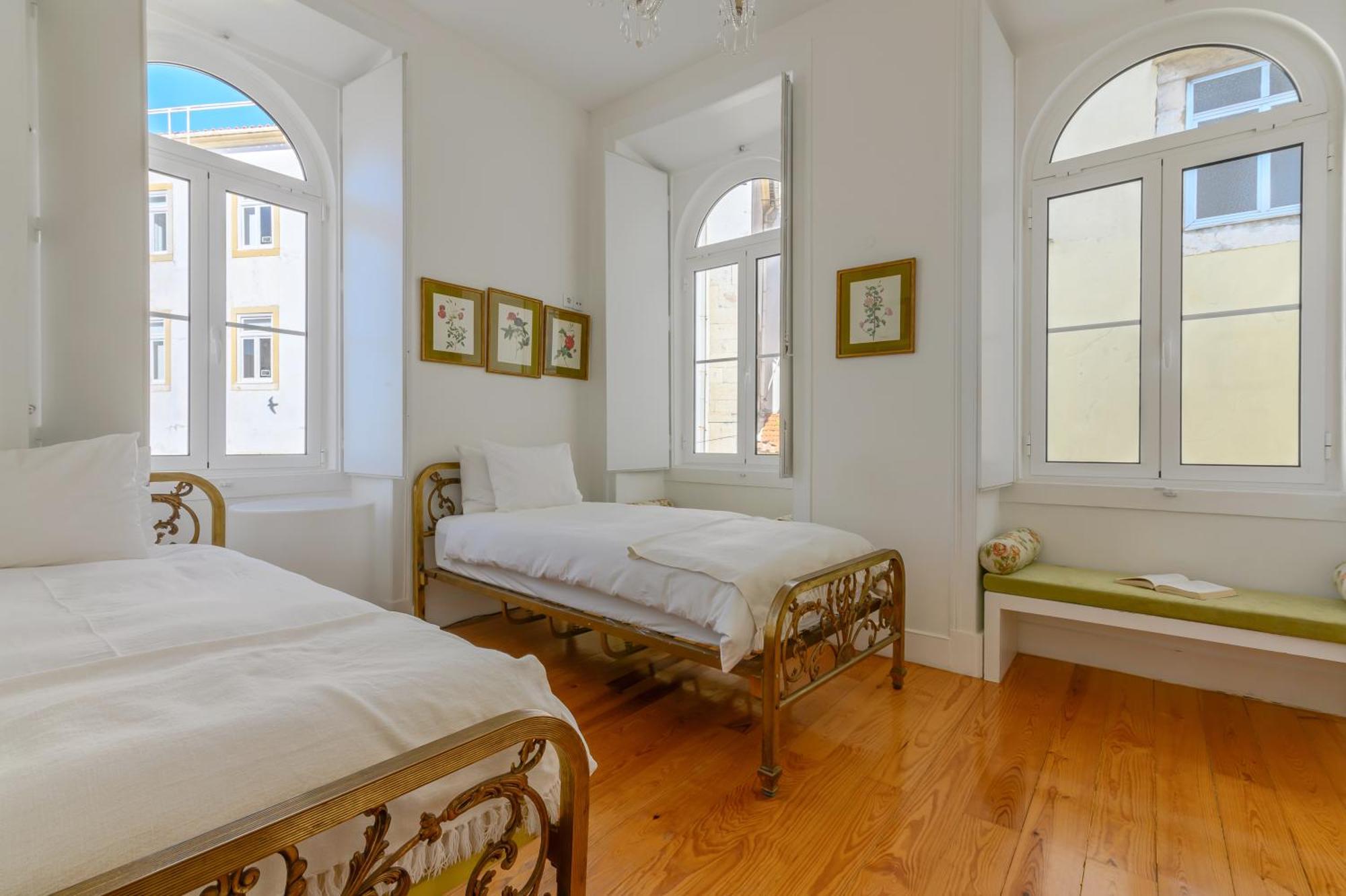 Portas Do Castelo Apartments Lisbon Exterior photo